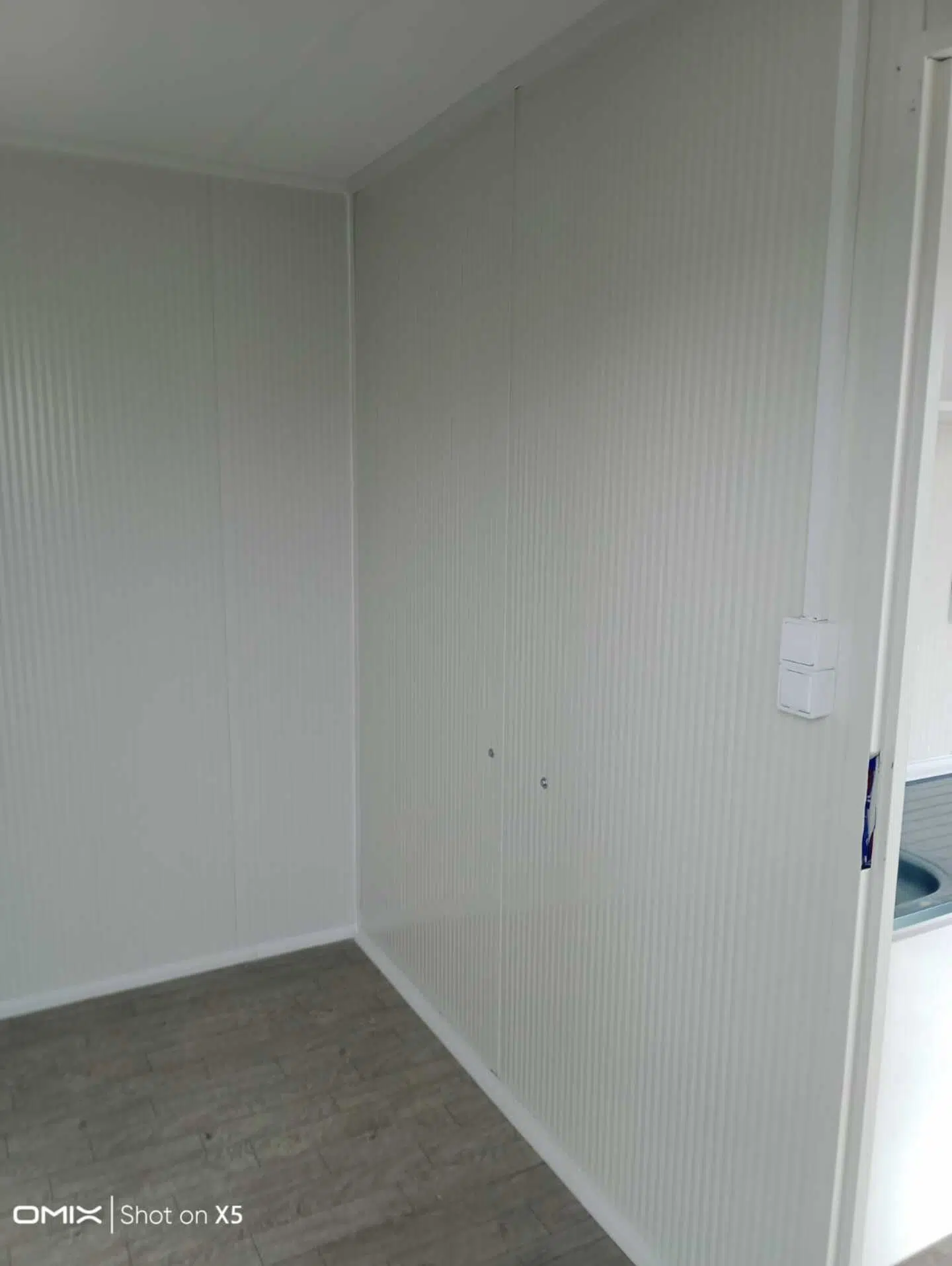 3x8 konteyner