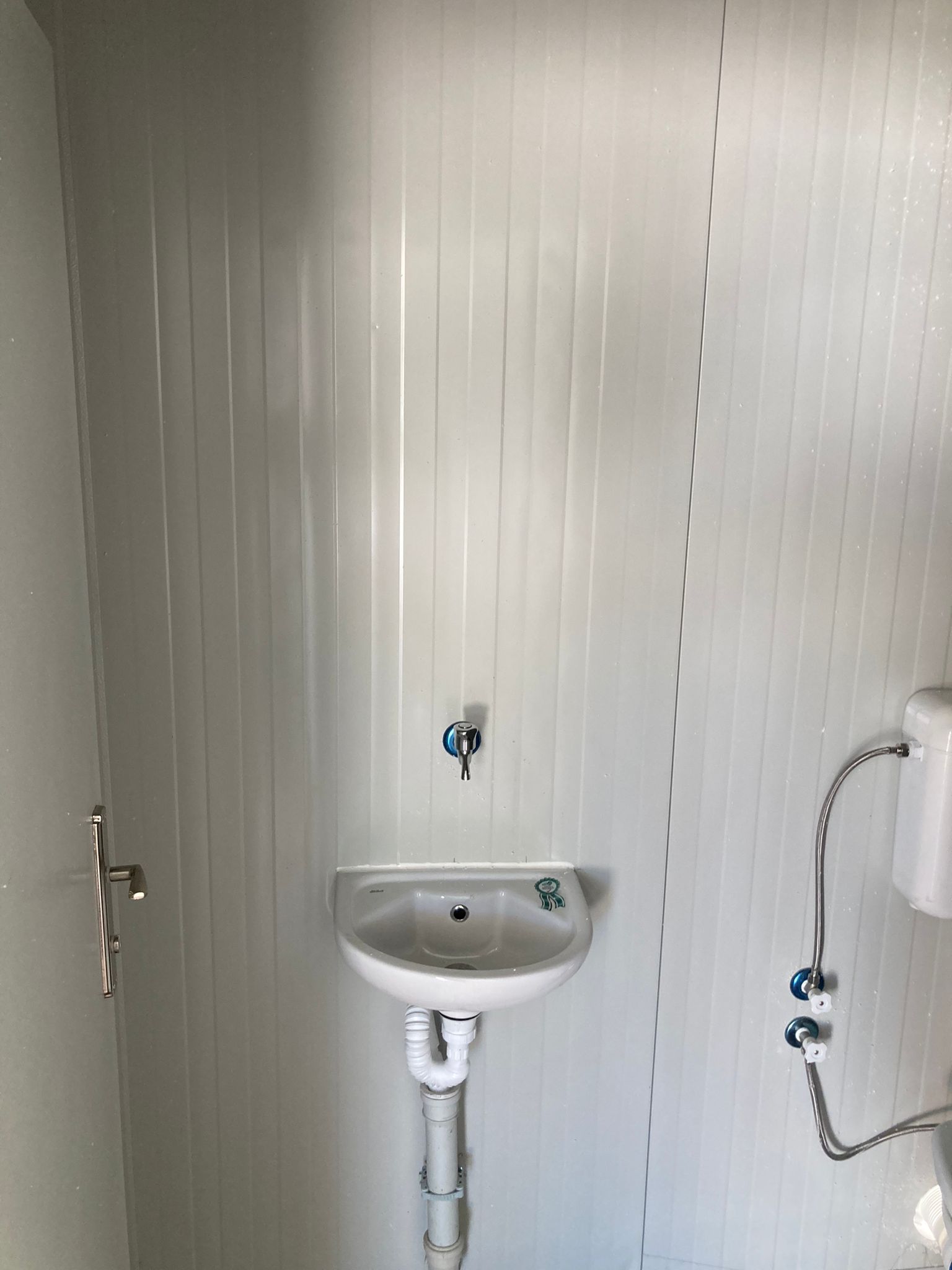 Beşik Çatılı Konteyner