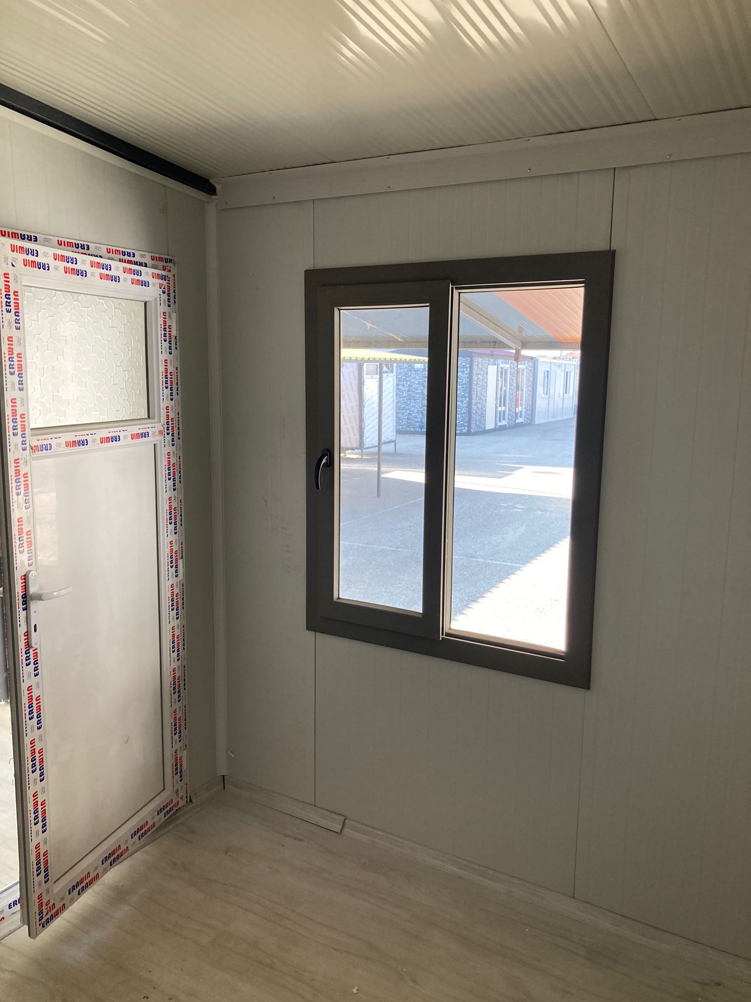 platformlu konteyner | Ayaklı Konteyner