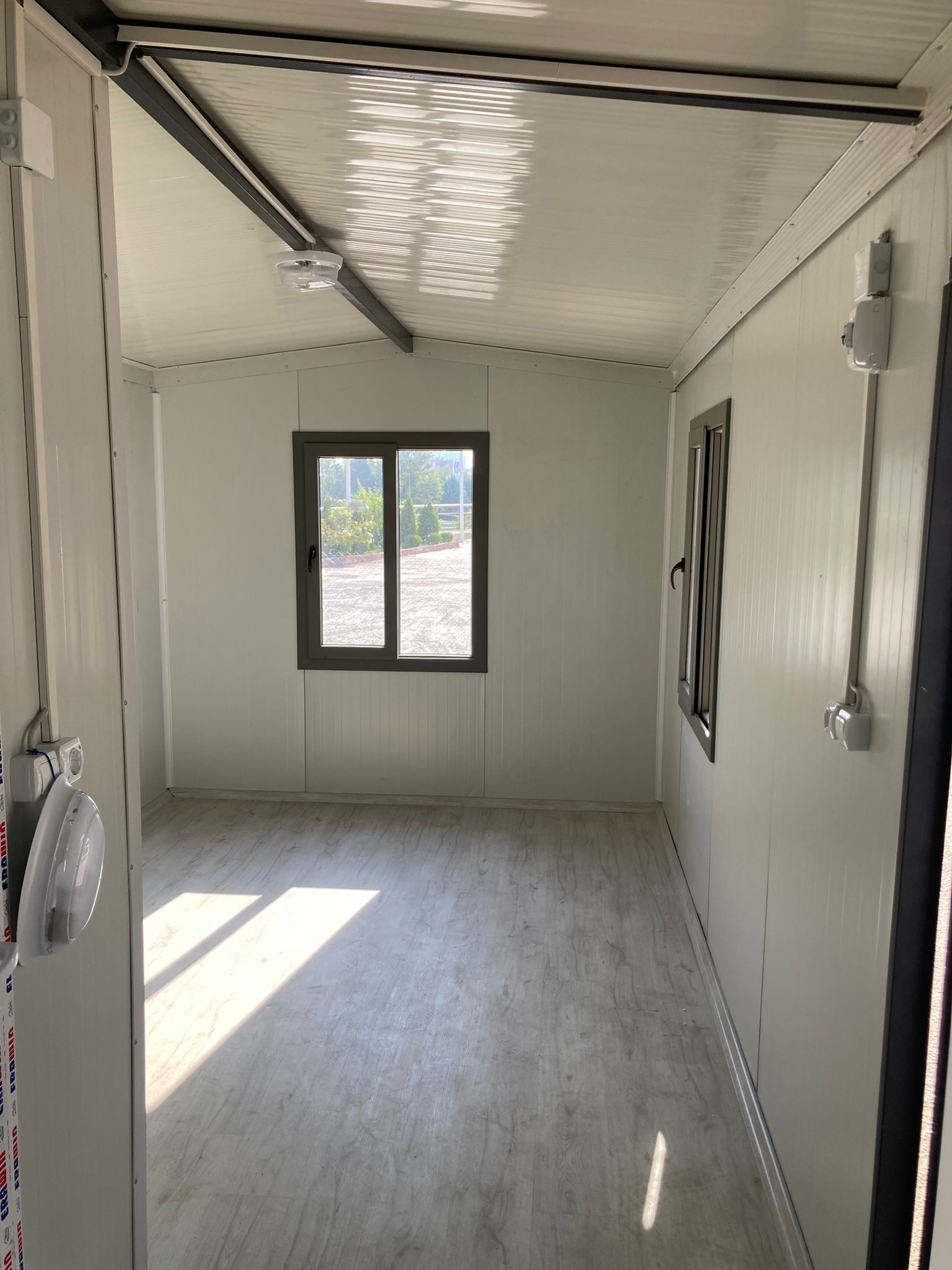 platformlu konteyner | Ayaklı Konteyner