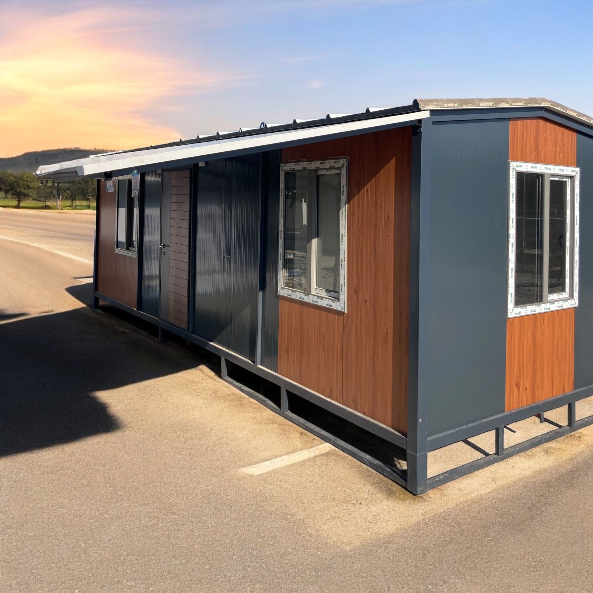 platformlu konteyner | Ayaklı Konteyner