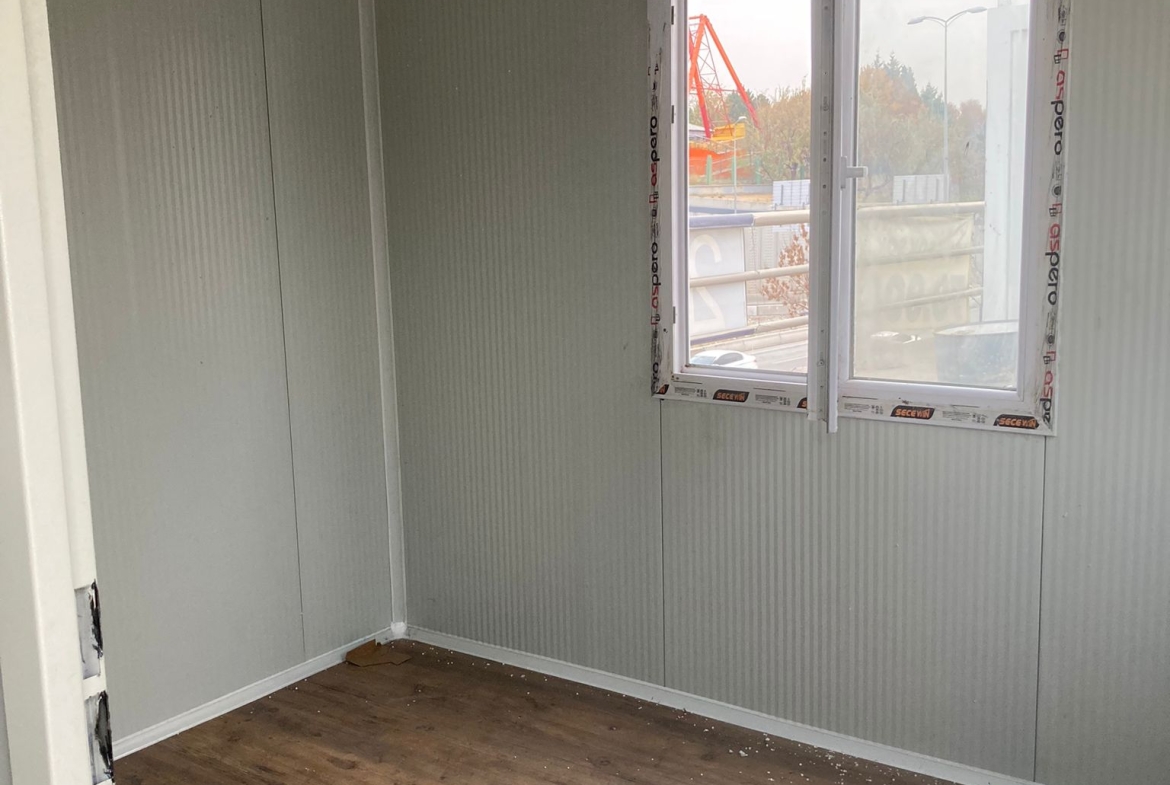 Taş Desenli Konteyner