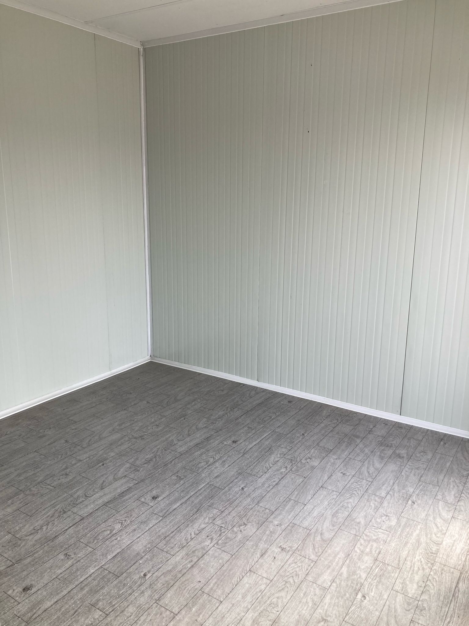 Büyük Pencereli Konteyner