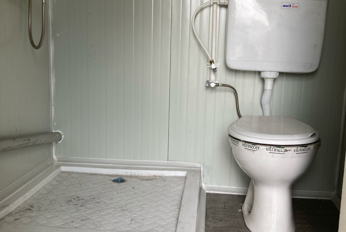 Büyük Pencereli Konteyner